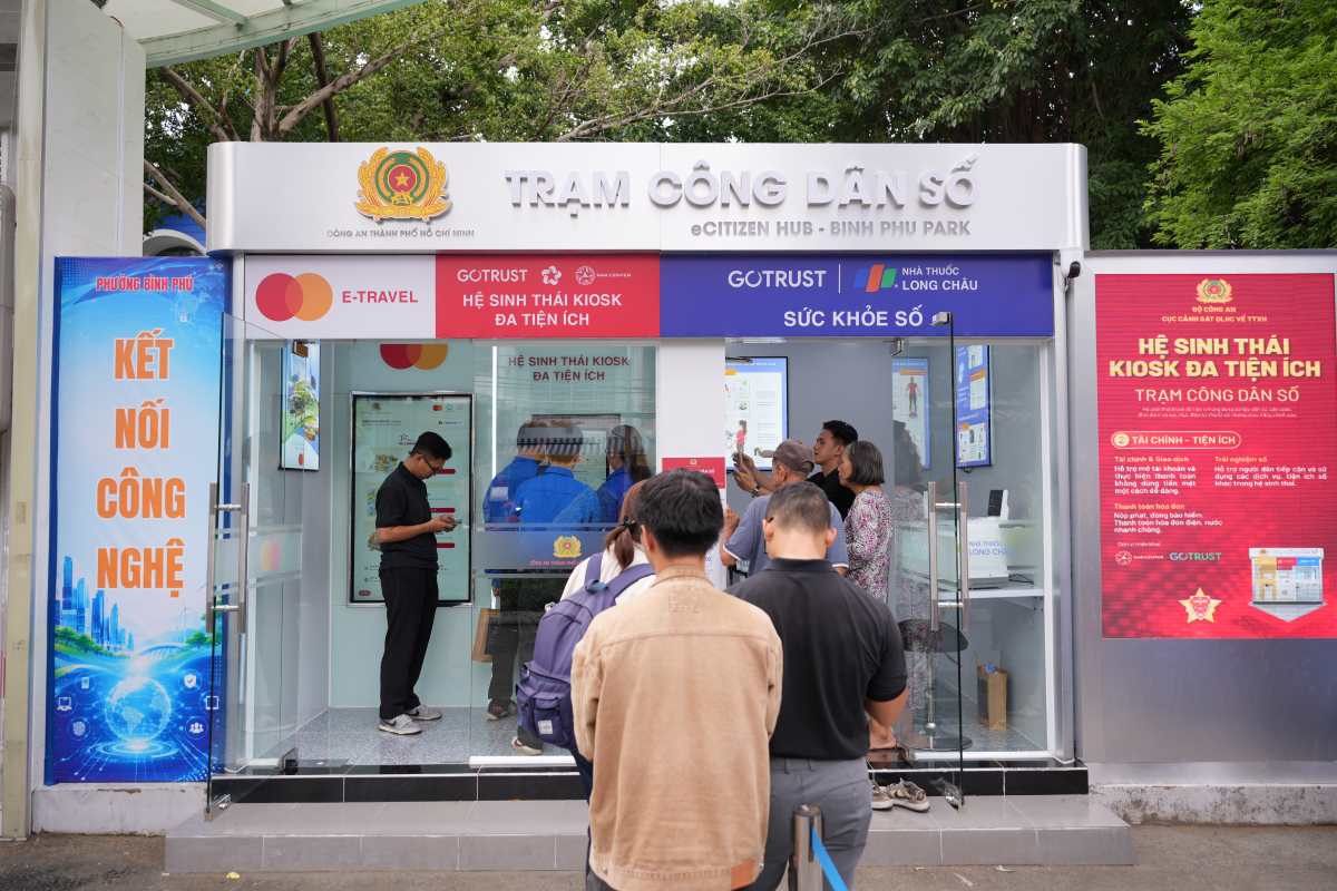 Digital Citizen Station bears a strong imprint of administrative reform and digital transformation serving the people. Photo: H.Khanh - FPT Long Chau