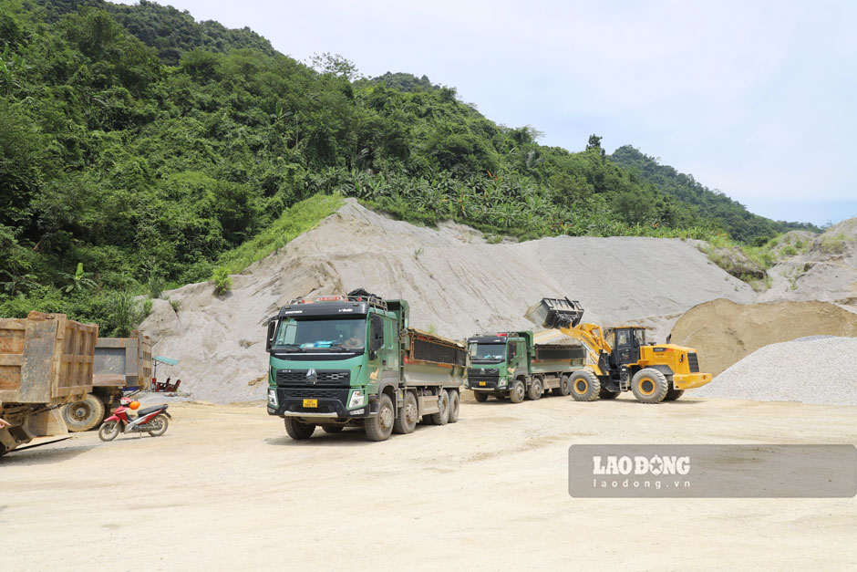 Tổng nhu cầu đá dự kiến phục vụ dự án xây dựng mở rộng cao tốc Nội Bài - Lào Cai khoảng 748.000 m³.