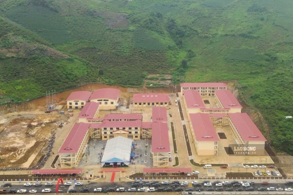 Yen Son Primary and Secondary Boarding School, Son La province on the inauguration day and trial operation. Photo: Viet Ha