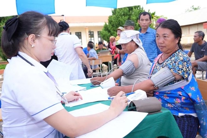 ディエンビエン省は、住民への無料健康診断の進捗を加速させています。写真:タイン・アン