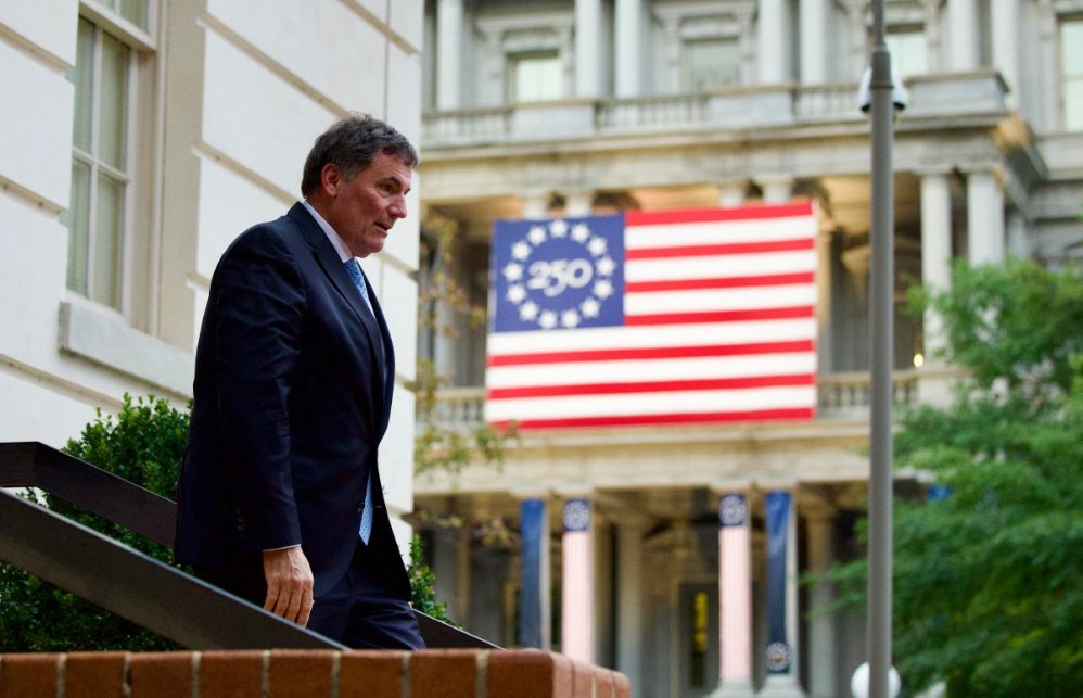 M. Dominic LeBlanc, ministre canadien du Commerce américano-canadien, quitte le bureau du représentant américain au commerce à Washington, D.C. le 21 août 2026. Photo: AFP