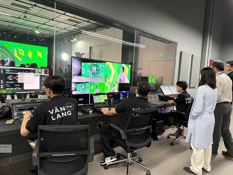 Modern podcast studio space at VLU. Photo: VLU