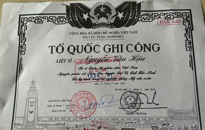 Bằng Tổ quốc ghi công liệt sĩ Nguyễn Văn Hậu. Ảnh: Quang Cường (Bộ CHQS TP Đà Nẵng)