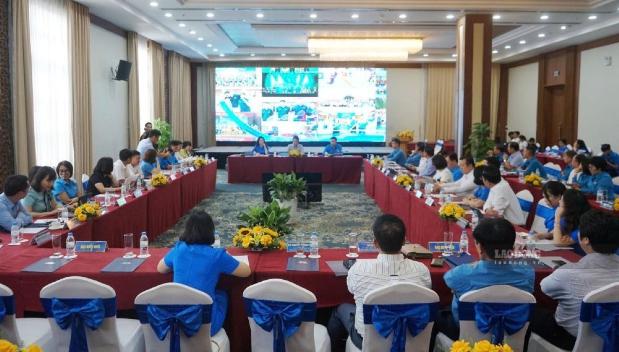 Conference scene. Photo: Quach Du