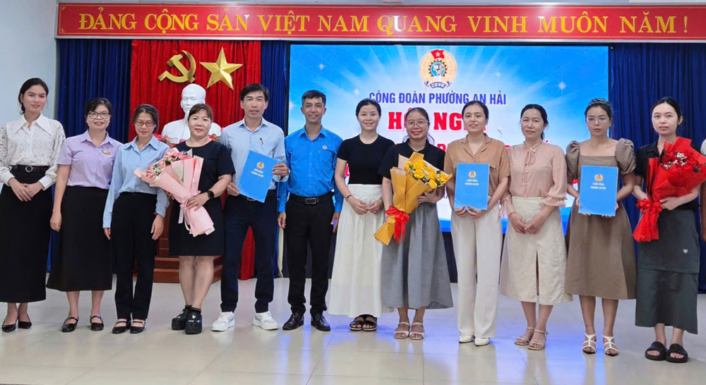 An Hai Ward Trade Union, Da Nang established 5 new grassroots trade unions with 132 union members. Photo: An Hai Trade Union