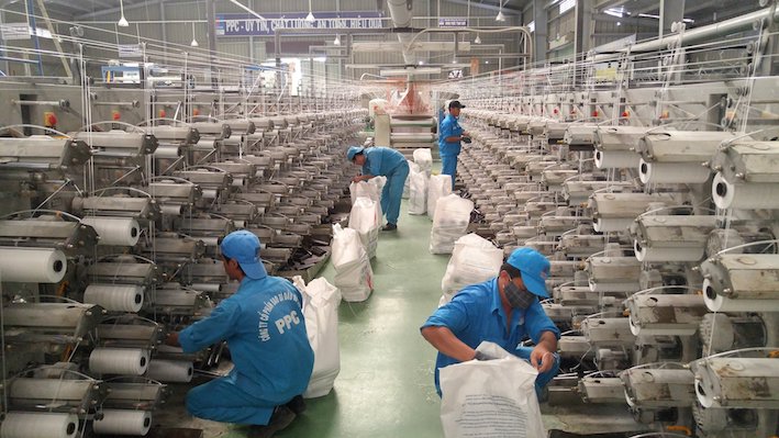 ベトナム石油ガス包装株式会社(PPC)は、包装材製造用のHDPEプラスチック顆粒の供給価格を募集しています。写真:PPC