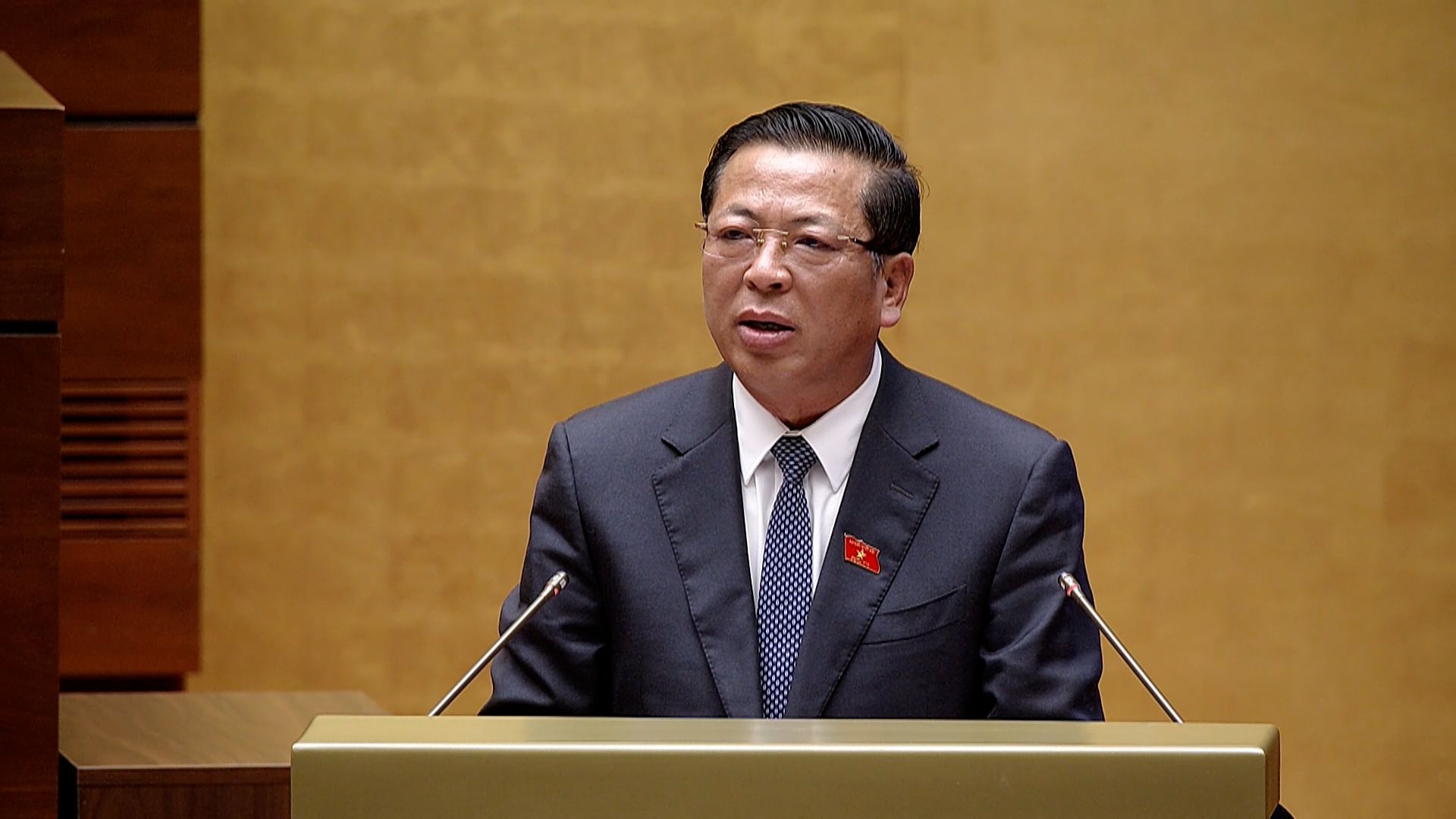 Minister Tran Hong Minh explains the reason for not applying a price frame for commercial housing