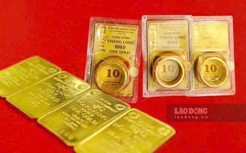 World gold prices increased by nearly 1.75% after 3 months, while domestic gold prices at many brands decreased by more than 9% compared to May 22, 2026. Photo: Phan Anh
