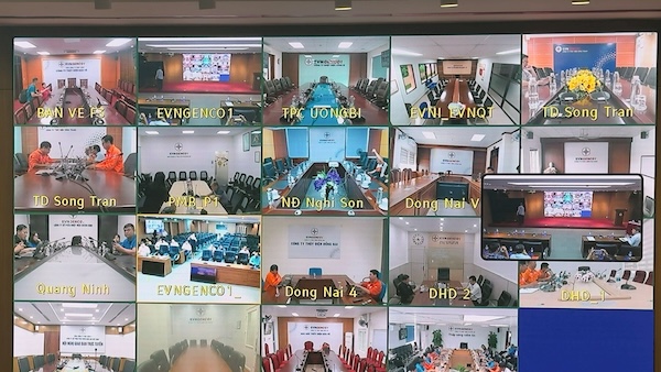 The training class "Application of artificial intelligence to improve the efficiency of trade union work" is connected online to 12 bridge points of units directly under Power Generation Corporation 1. Photo: EVN Trade Union provided.