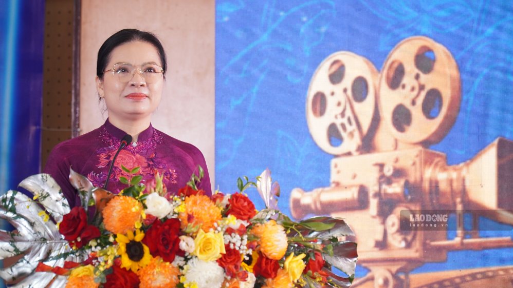 Phó Chủ tịch - Tổng Thư ký Ủy ban Trung ương Mặt trận Tổ quốc Việt Nam - Hà Thị Nga phát biểu chỉ đạo tại đại hội. Ảnh: Minh Vũ