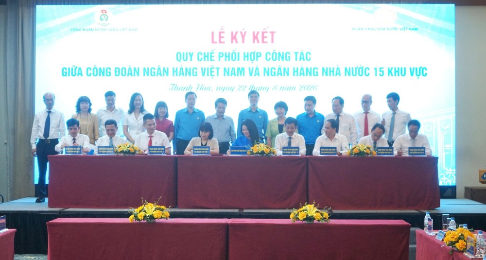 Many activities took place at the 3rd Conference of the Executive Committee of the Vietnam Bank Union. Photo by Quach Du