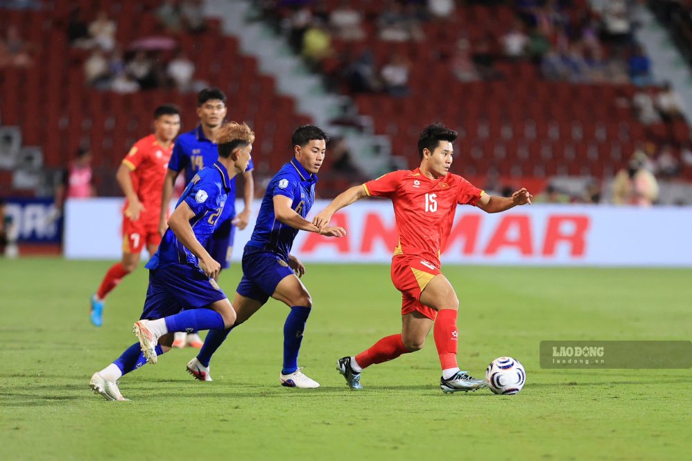 Thailand lost to Vietnam 0-2 in the first leg of the ASEAN Cup 2026 final. Photo: Minh Dan