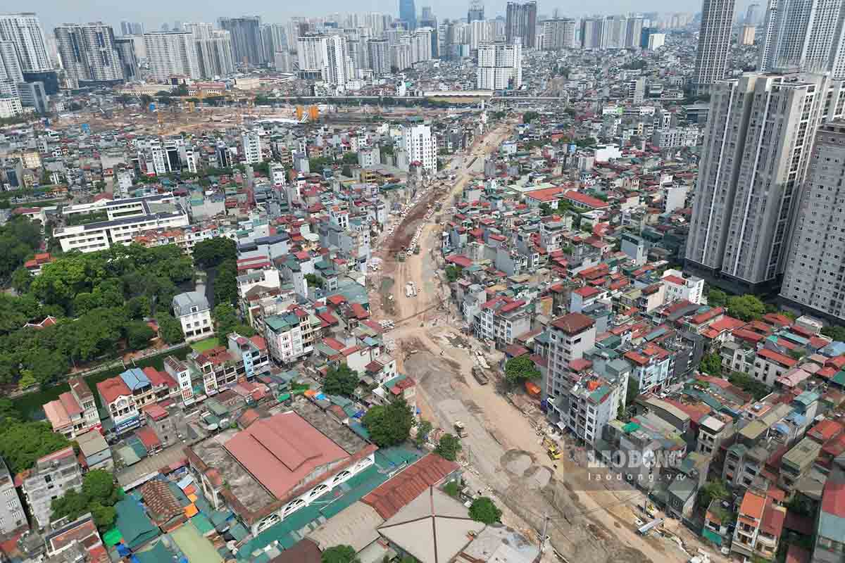 Ring Road 2.5 project, Nguyen Trai - Dam Hong section (Khuong Dinh ward, Hanoi) seen from above. Photo: Song Huu