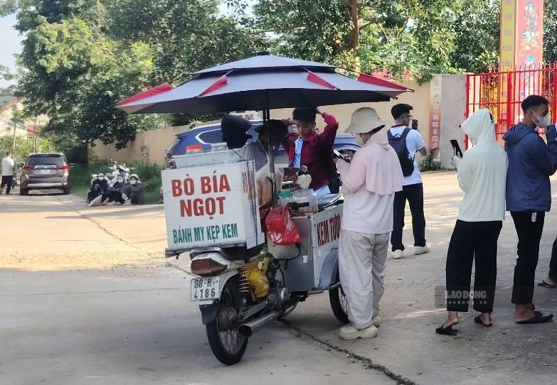 Phu Tho Social Insurance mobilizes business households under 1 billion VND to pay voluntary social insurance. Photo: Xuyen Dong