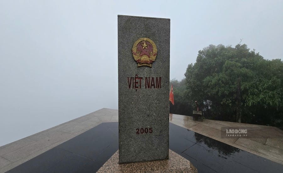 Cực Tây Tổ quốc, nơi đường biên giới 3 nước gặp nhau. Ảnh: Thành An.