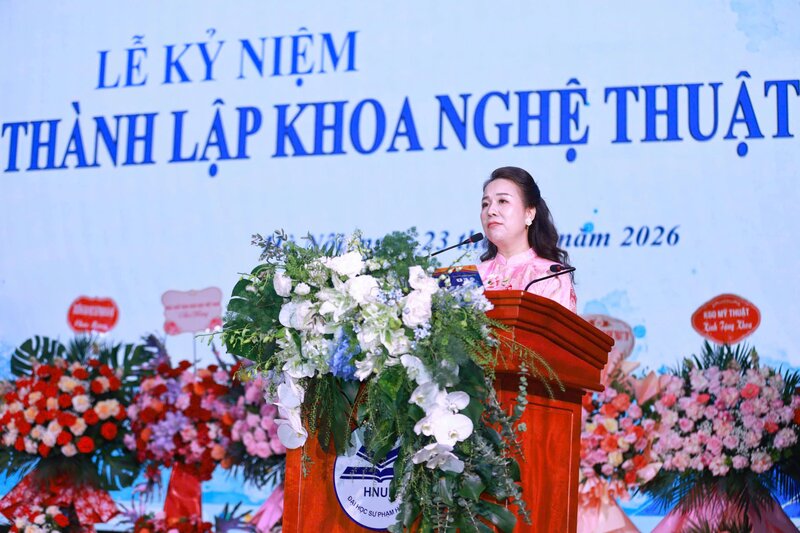 TS Trần Thị Thu Hà - Trưởng khoa Nghệ thuật, Trường Đại học Sư phạm Hà Nội phát biểu. Ảnh: Thanh Tùng/TTXVN