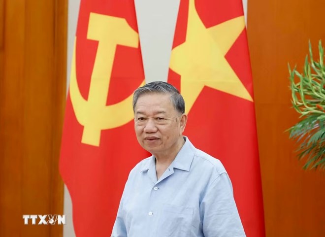 On behalf of the Politburo, General Secretary and President To Lam signed and promulgated Regulation No. 214-QD/TW, dated August 18, 2026 on the functions, tasks, powers, working regime, and working relations of the Central Steering Committee for Foreign Affairs and International Integration. Photo: VNA