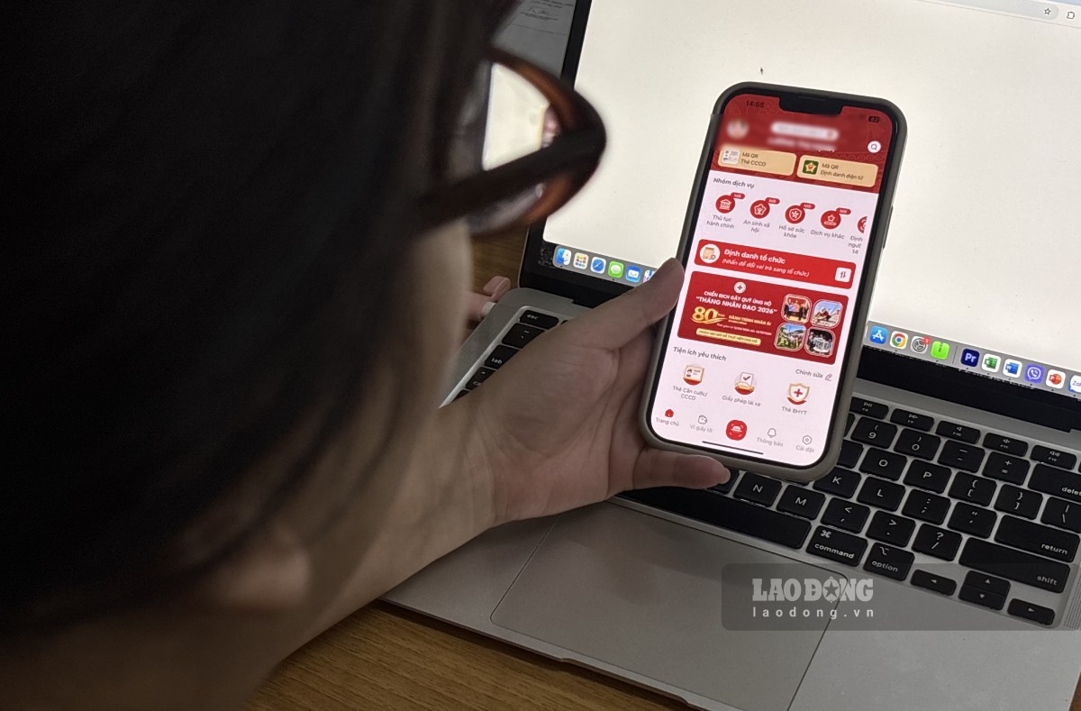 The Ministry of Home Affairs proposes to exploit existing data to limit the requirement for people to provide and re-declare information when carrying out social security procedures. Photo: Huong Nha