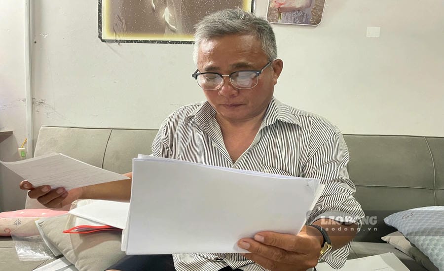 Mr. Nguyen Van Minh hopes that functional agencies will thoroughly handle the case. Photo: Dinh Trong