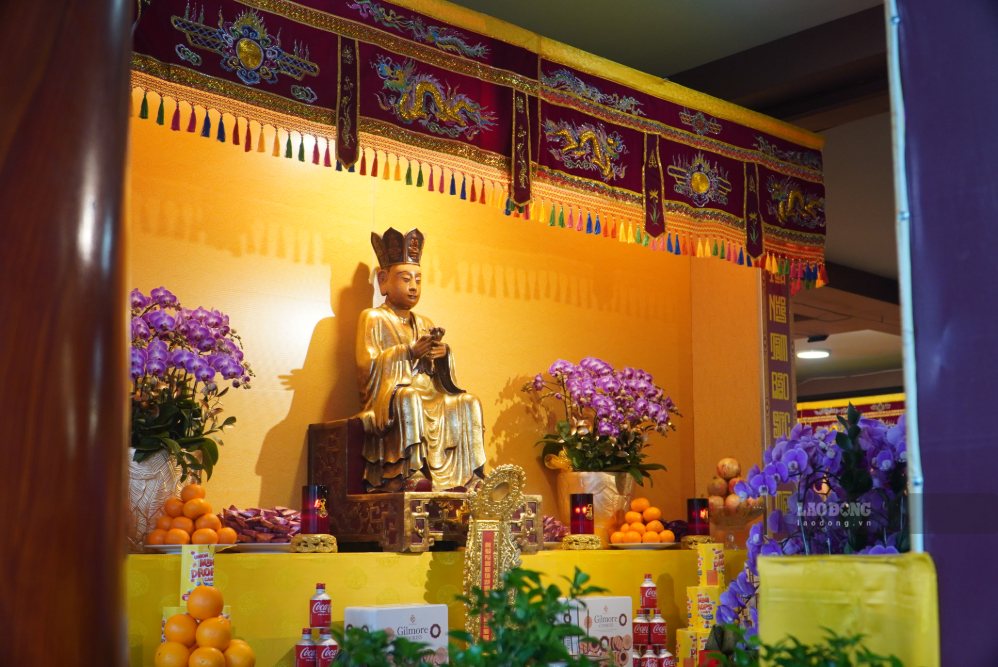 Lễ cầu siêu được bày biên trang trọng. Ảnh: Minh Tâm