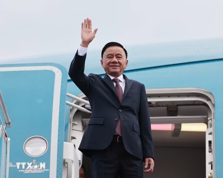 Politburo Member, Standing Secretary of the Secretariat Tran Cam Tu officially visits Singapore and co-chairs the first Vietnam - Singapore Strategic Dialogue. Photo: Phuong Hoa/VNA
