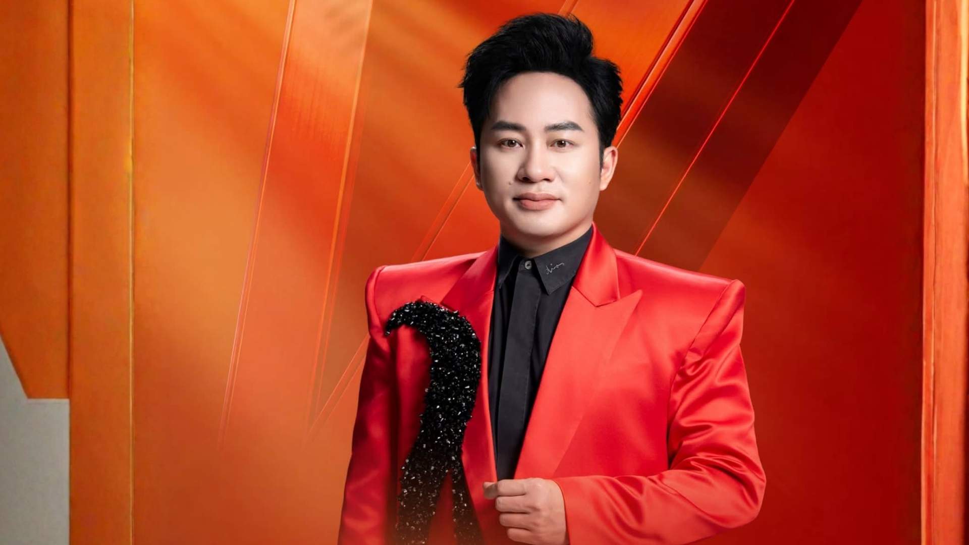 Tung Duong hopes that music will ignite the fire and add energy to Vietnamese players and fans at the ASEAN Cup final. Photo: Character provided