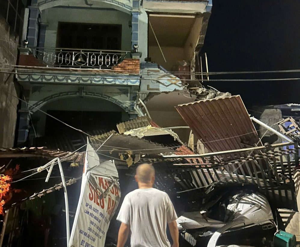 Witness recounts the rock rolling into a residential area in Lang Son. Photo: Ngo Diem