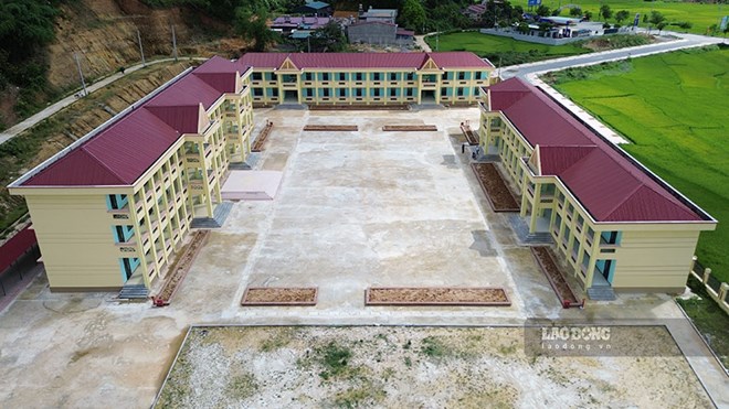 The number of schools in Dien Bien decreased from 466 to 194 after arrangement. Photo: Quang Dat.