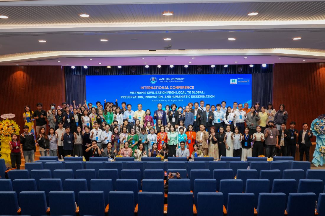 International scientific conference "Vietnamese Culture from local to global", with the participation of a large number of scholars, researchers, lecturers, students and delegates from home and abroad. Photo: Van Hien University