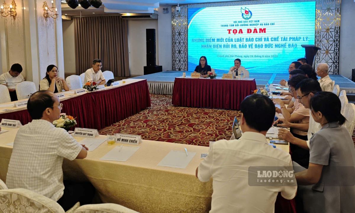 Tọa đàm Những điểm mới Luật Báo chí và chế tài pháp lý, nhận diện rủi ro, bảo vệ đạo đức nghề báo diễn ra tại TP Hải Phòng ngày 24.8. Ảnh: Mai Dung