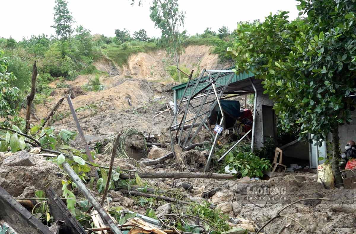 Landslide point in group 31, Ha Trung 2 area, Ha Lam ward, Quang Ninh province. Photo: Doan Hung