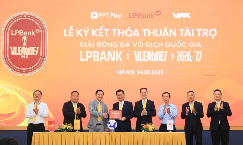 Signing ceremony of V.League 2026-2027 sponsorship agreement. Photo: BTC