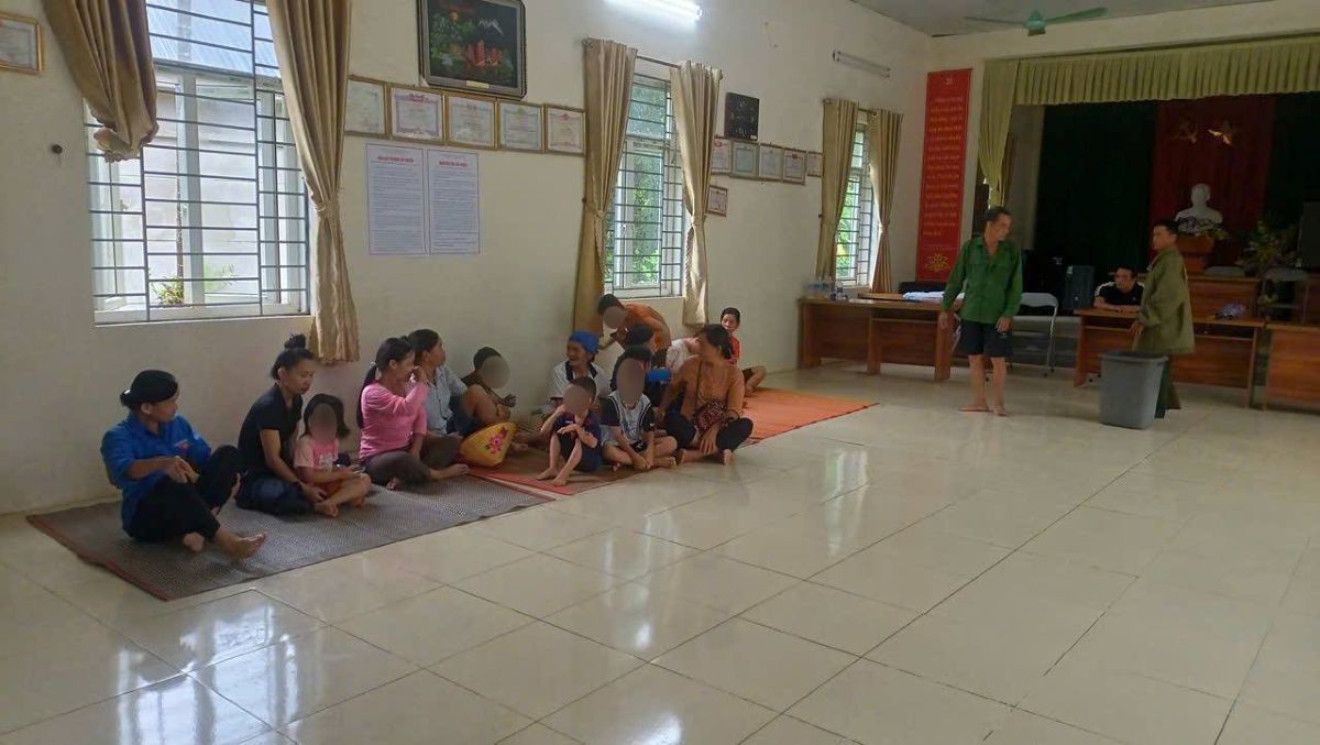 Để ứng phó với mưa lớn và sạt lở, xã Trung Hạ, tỉnh Thanh Hóa đã sơ tán nhiều hộ dân đến nơi an toàn. Ảnh: UBND xã Trung Hạ cung cấp.