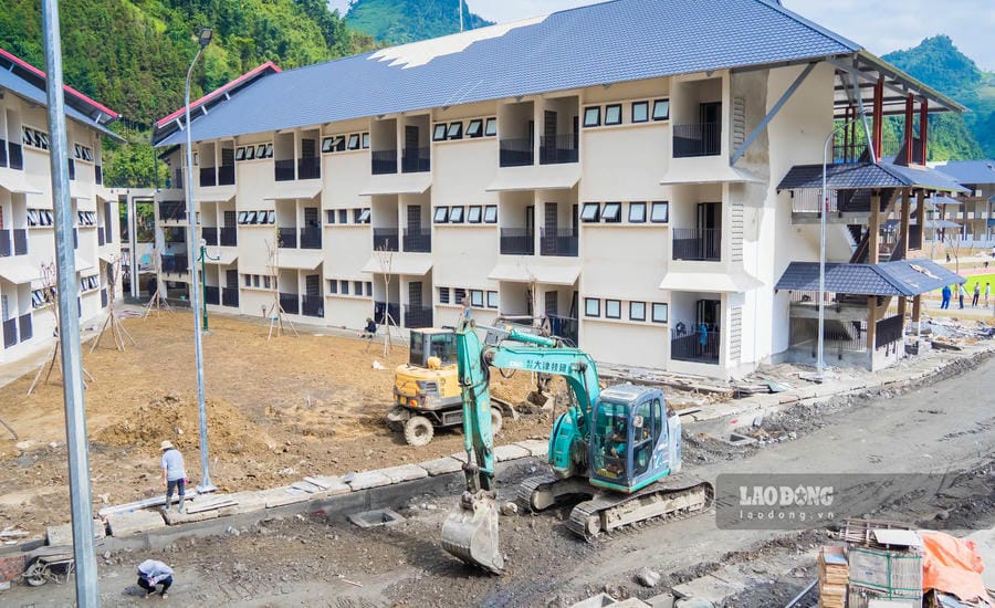 Schools in the Lao Cai border region are being urgently completed to be put into use in the new school year 2026-2027. Photo: Dinh Dai
