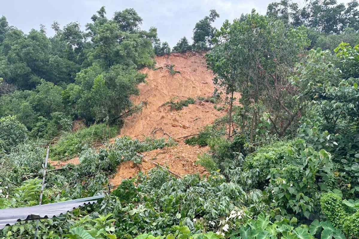 Landslide area at Cot Co Mountain. Photo: Phu Lien Ward e-Portal, Hai Phong