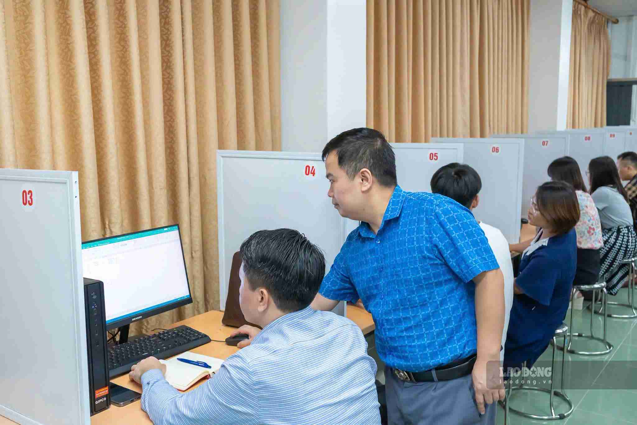Hung Yen aims to build a team of officials to meet the requirements of digital transformation. Photo: Mai Huong