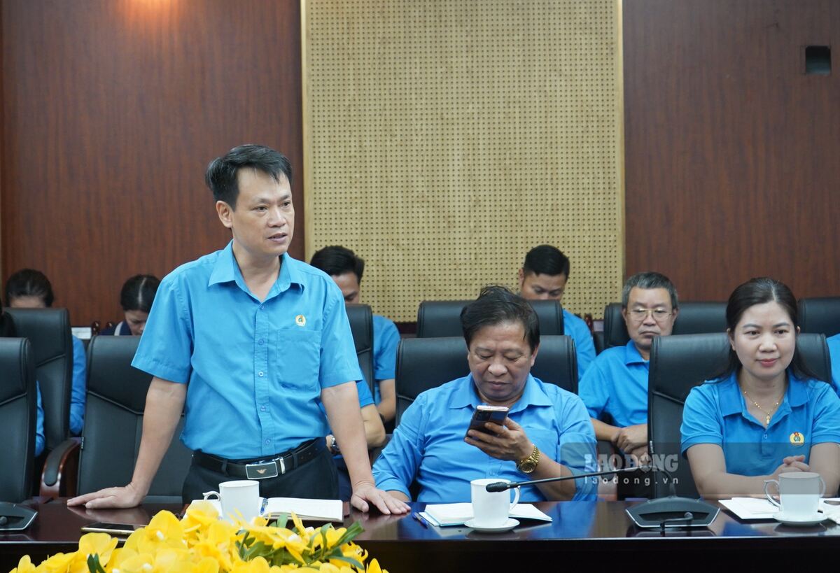 Đại diện Công đoàn xã, phường chia sẻ ý kiến tại hội nghị. Ảnh: Mai Dung