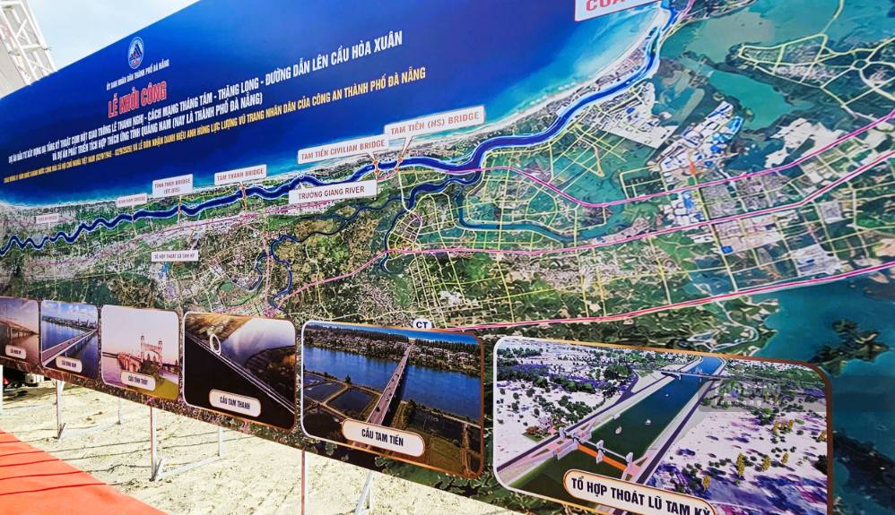Phối cảnh Dự án Cụm nút giao thông Lê Thanh Nghị - Cách Mạng Tháng Tám - Thăng Long - đường dẫn lên cầu Hòa Xuân (ảnh trên) và Dự án Phát triển tích hợp thích ứng tỉnh Quảng Nam (ảnh dưới). Ảnh: Hoàng Bin