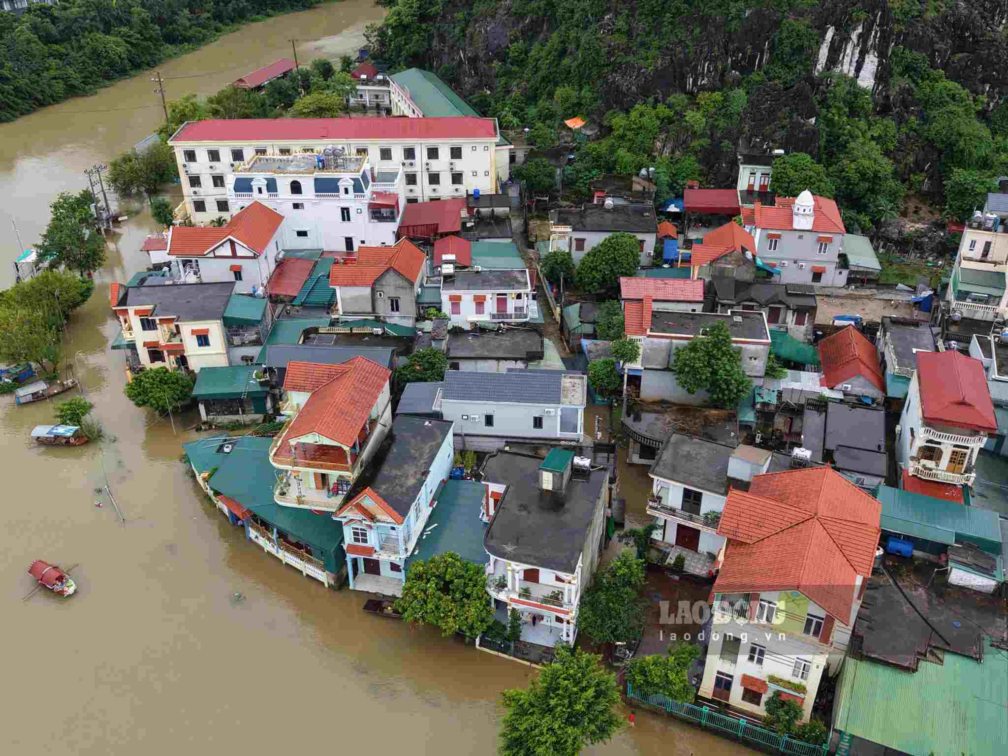 More than 700 households in Gia Vien commune, Ninh Binh province were flooded due to rain and floods. Photo: Nguyen Truong