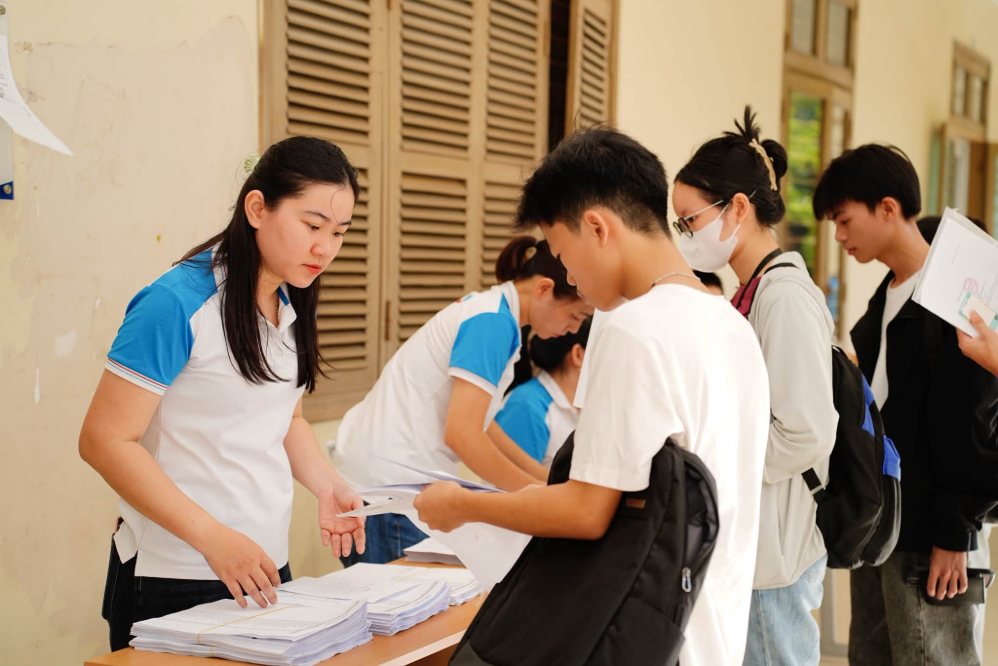New students K2026 complete enrollment procedures directly at Da Nang University of Science and Technology (Da Nang University). Photo: Da Nang University of Science and Technology