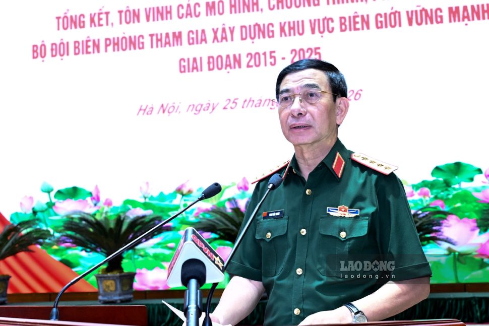 General Phan Van Giang - Member of the Politburo, Deputy Prime Minister, Minister of National Defense - expressed his belief that the Border Guard is worthy of being a core, specialized, and reliable force in the cause of managing and protecting national territorial sovereignty and border security. Photo: Tran Vuong