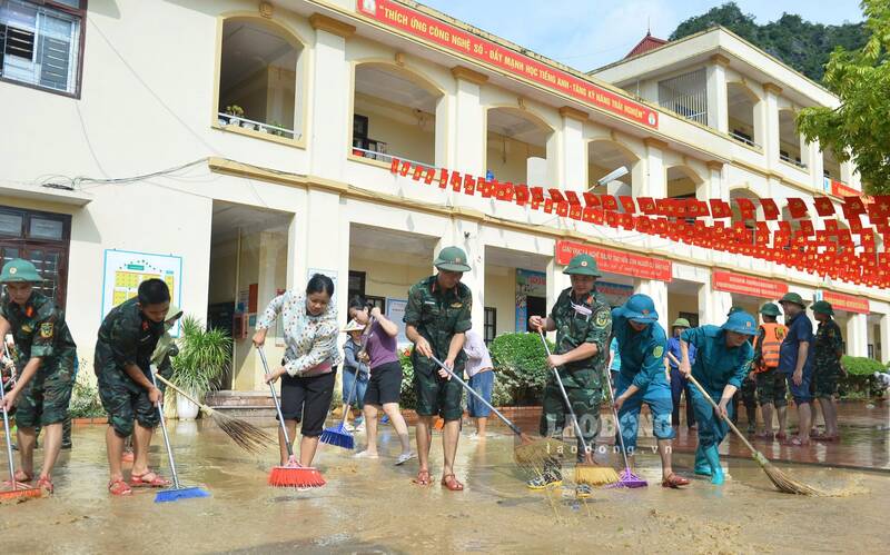 Công tác khắc phục sau lũ được triển khai khẩn trương tại các vùng ngập ở Lạng Sơn. Ảnh: Khánh Linh