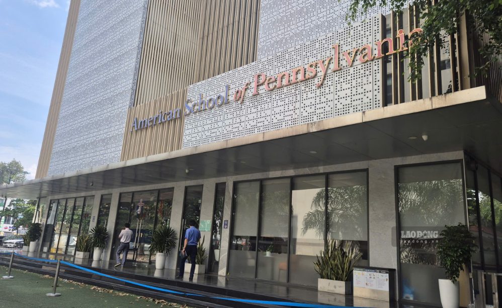 Ho Chi Minh City Department of Education and Training requests Hoa Hung ward to urgently report on the current situation and handling directions for PennSchool School (Ba Thang Hai street facility) after the school suddenly closed. Photo: Chan Phuc