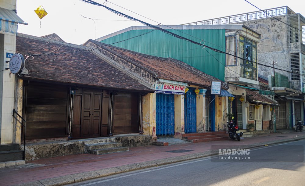 Những căn nhà cổ còn lại ở khu vực Gia Hội là dấu tích của một không gian đô thị Huế xưa. Ảnh: Phúc Đạt