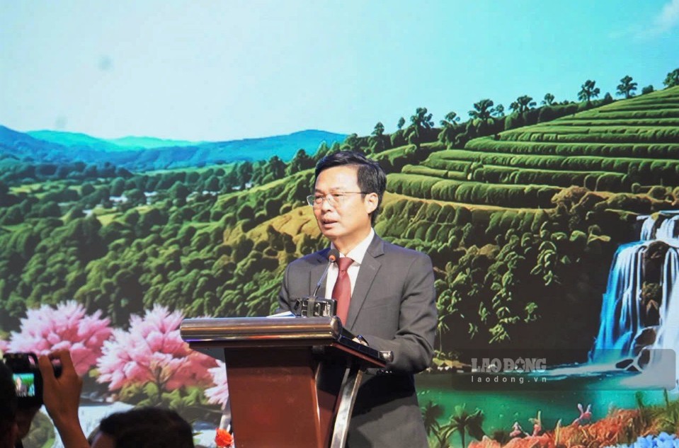Ông Đinh Văn Tuấn - Phó Chủ tịch UBND tỉnh Lâm Đồng phát biểu tại diễn đàn. Ảnh: Hoài Thanh