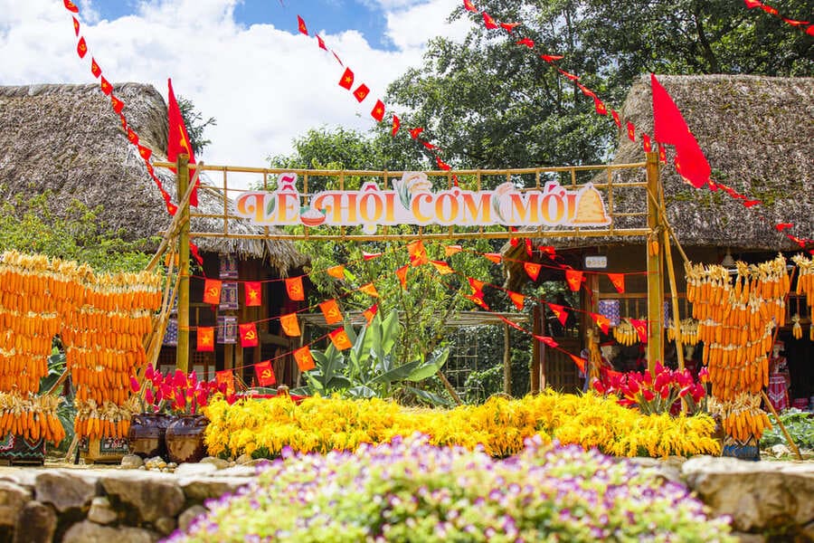 Nghi lễ Cơm mới của người Tày và người Thái sẽ được diễn ra ngay trong khuôn khổ lễ hội Thổ cẩm. Ảnh: Thanh Sơn
