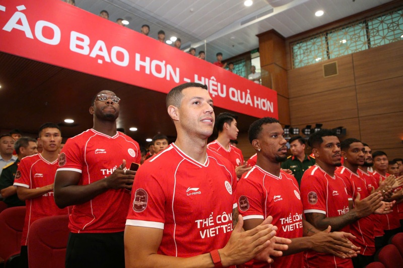 Lucas, Rimario, Ribamar, Doãn Ngọc Tân... là những tân binh của Thể Công Viettel. Ảnh: TCVT