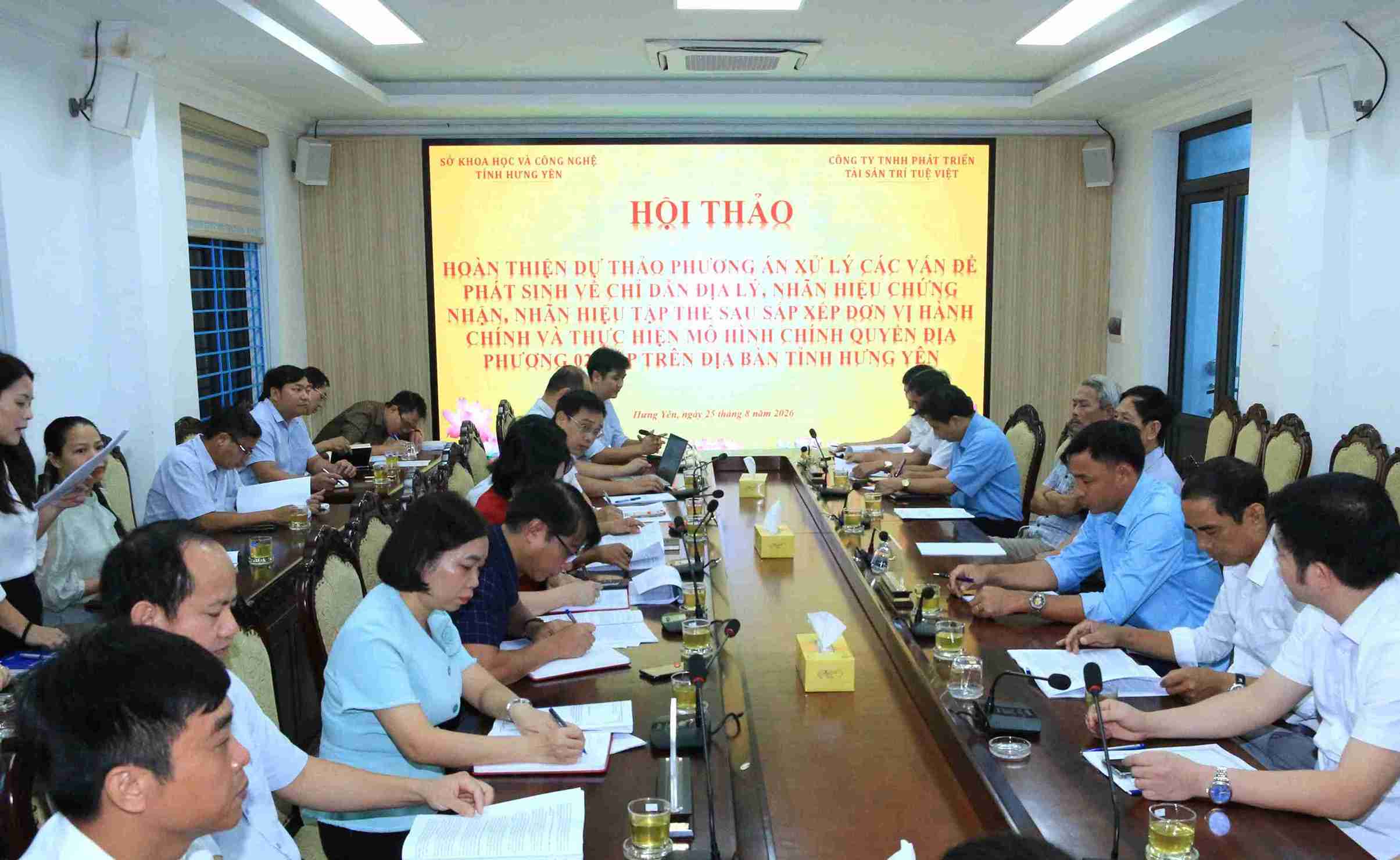 Workshop to contribute opinions to improve solutions to intellectual property issues after administrative unit arrangement in Hung Yen. Photo: Department of Science and Technology of Hung Yen province