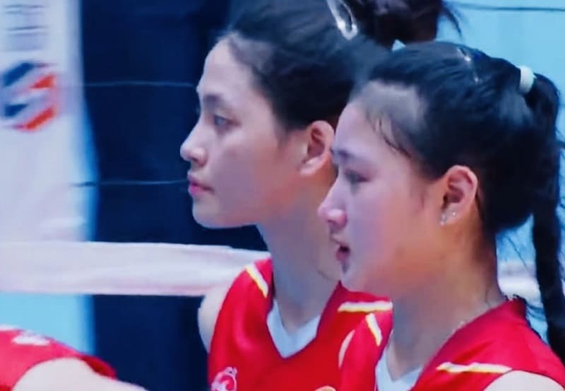 Cầu thủ bóng chuyền trẻ Binh chủng Thông tin để thua trận đáng tiếc ở chung kết. Ảnh: Binh chủng Thông tin