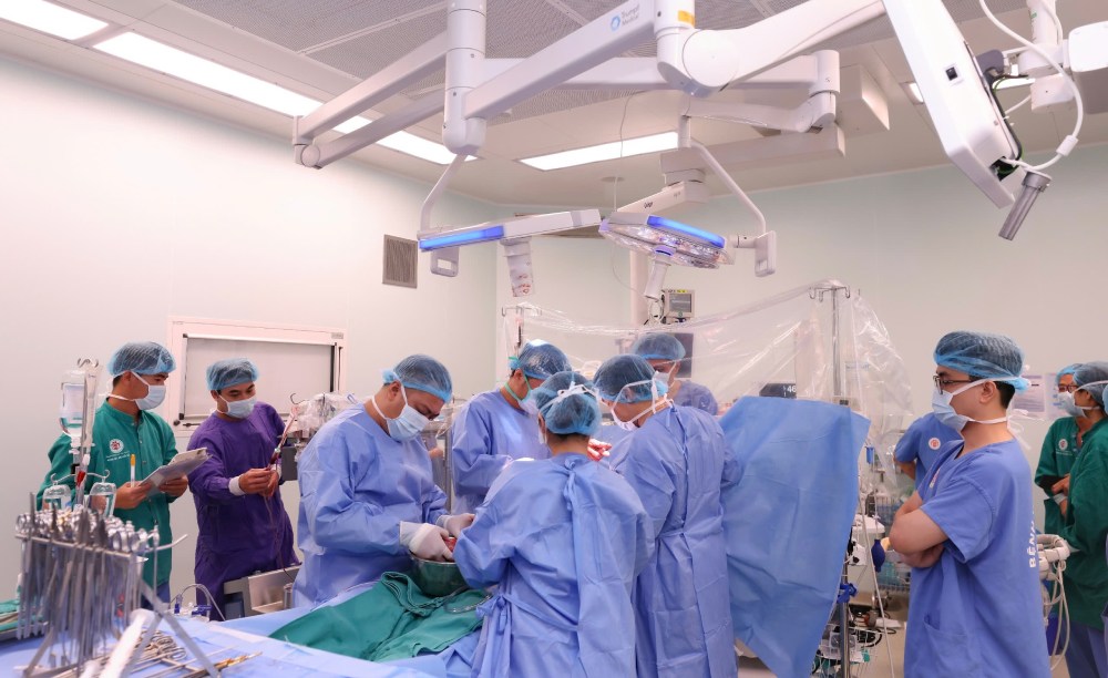 Ca ghép tim lần hai cho người bệnh được thực hiện khẩn trương. Ảnh: BVCC
